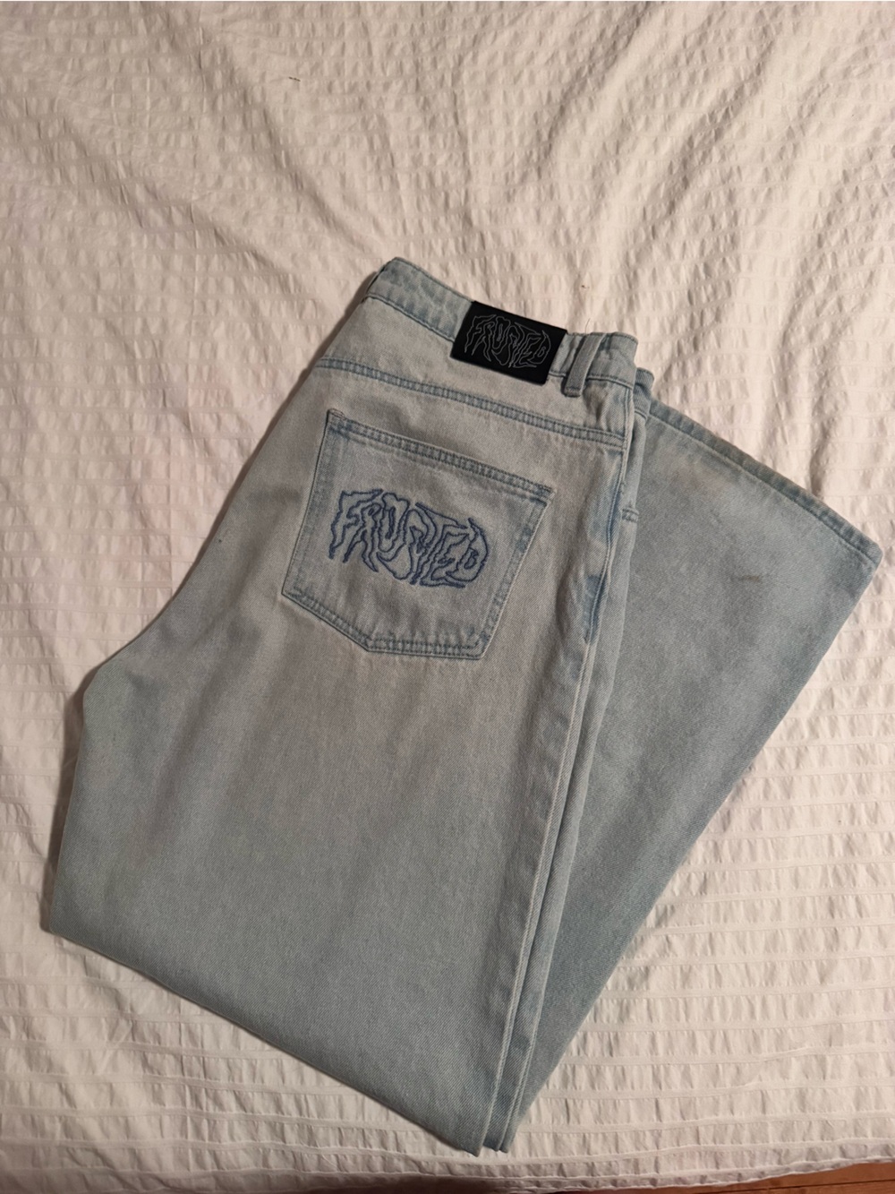 The only worn part is the bottom of the jeans since they were too big on me